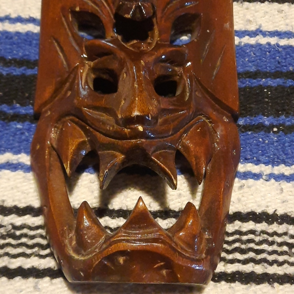 Wooden Hand Carved Mask Face Wall Hanging - Picture 3 of 6